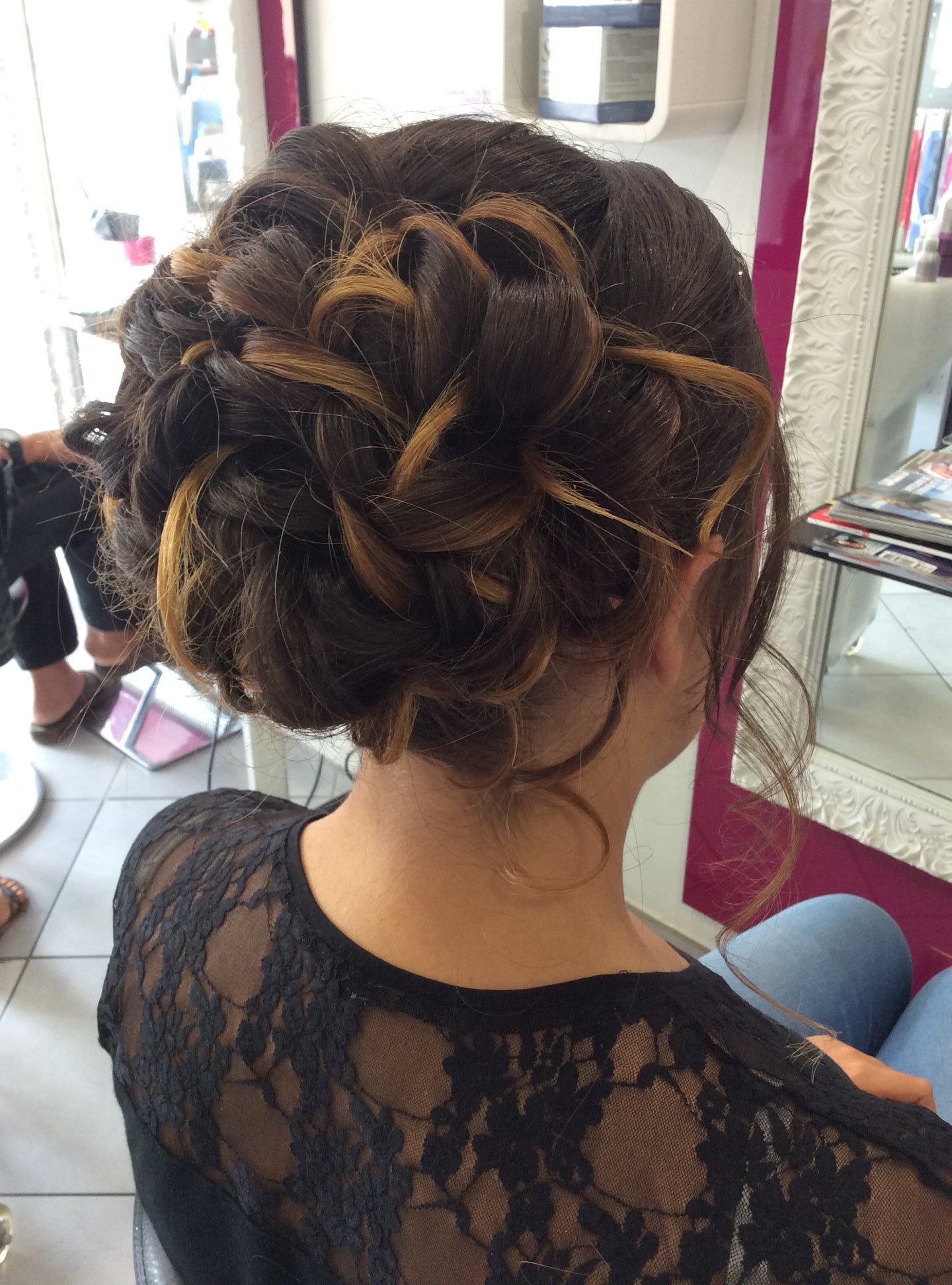 chignon de mariage sur cheveux mèches